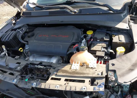 2018 Jeep Compass Sport 4X4 из США, поврежденный, VIN 3C4NJDAB4JT100231